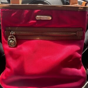 Micheal Kors Crossbody Purse